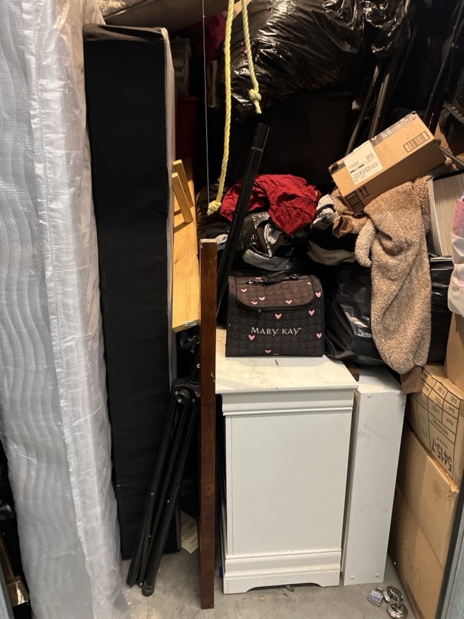 10 x 10 storage unit in Bay Shore, NY
