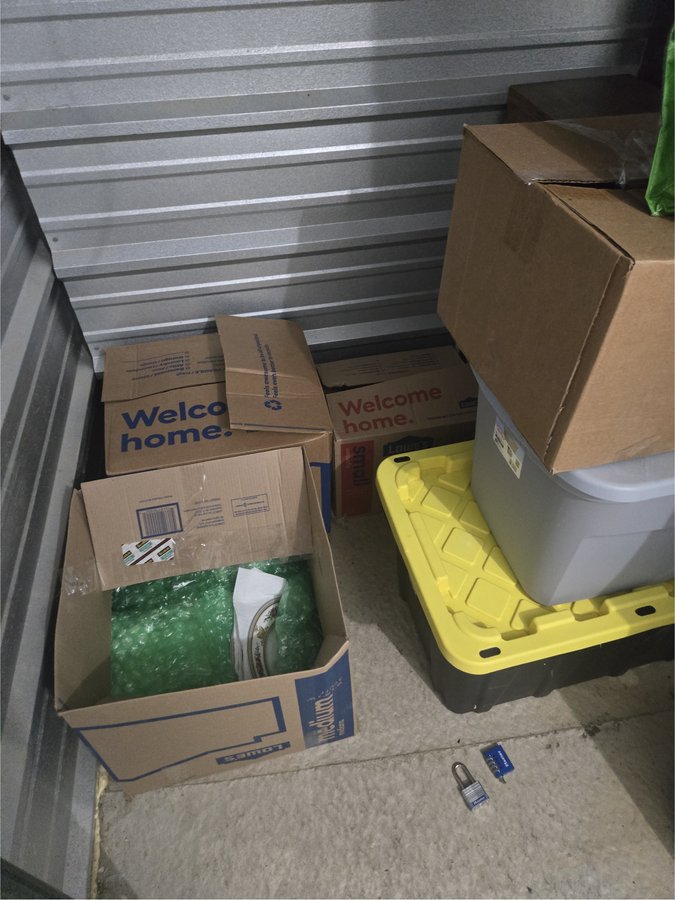 5 x 10 storage unit in Coraopolis, PA