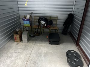 10 x 10 storage unit in Bayport, NY