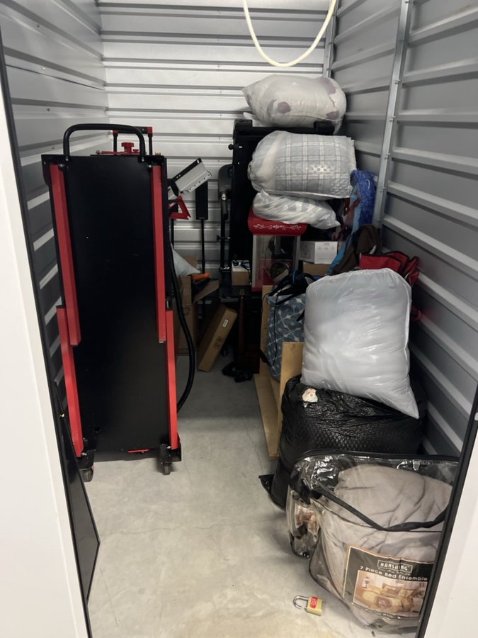 5 x 10 storage unit in Bellport, NY