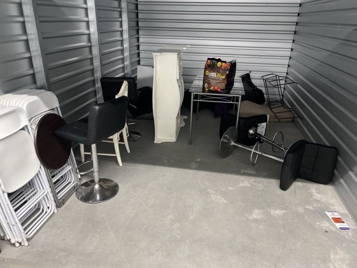 10 x 15 storage unit in Hauppauge, NY
