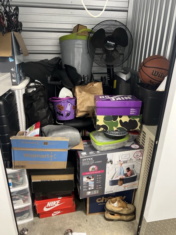 5 x 5 storage unit in Holbrook, NY