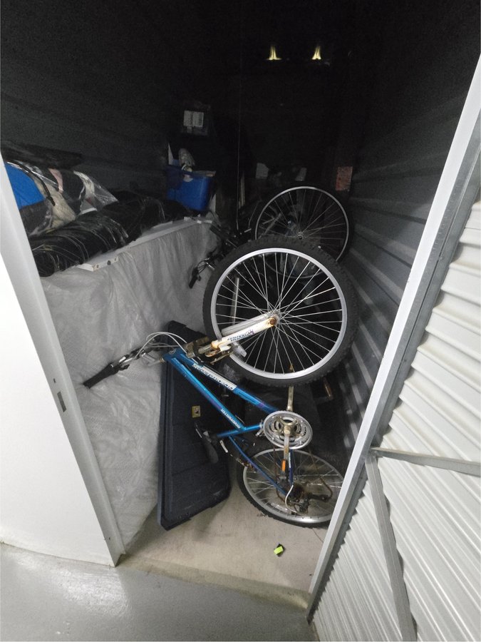 5 x 15 storage unit in East Northport, NY