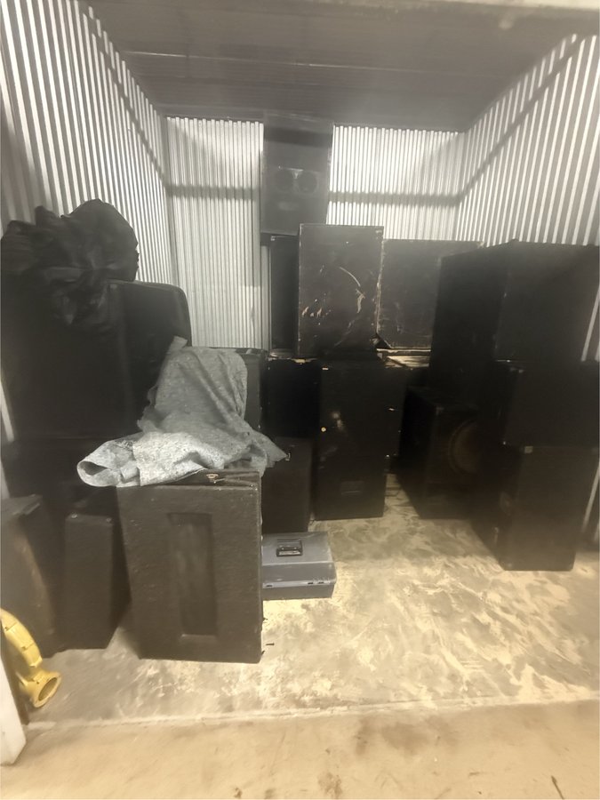 10 x 10 storage unit in Miami, FL