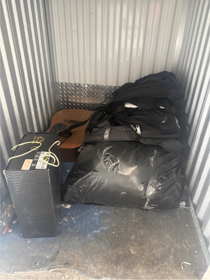 4 x 4 storage unit in Miami, FL