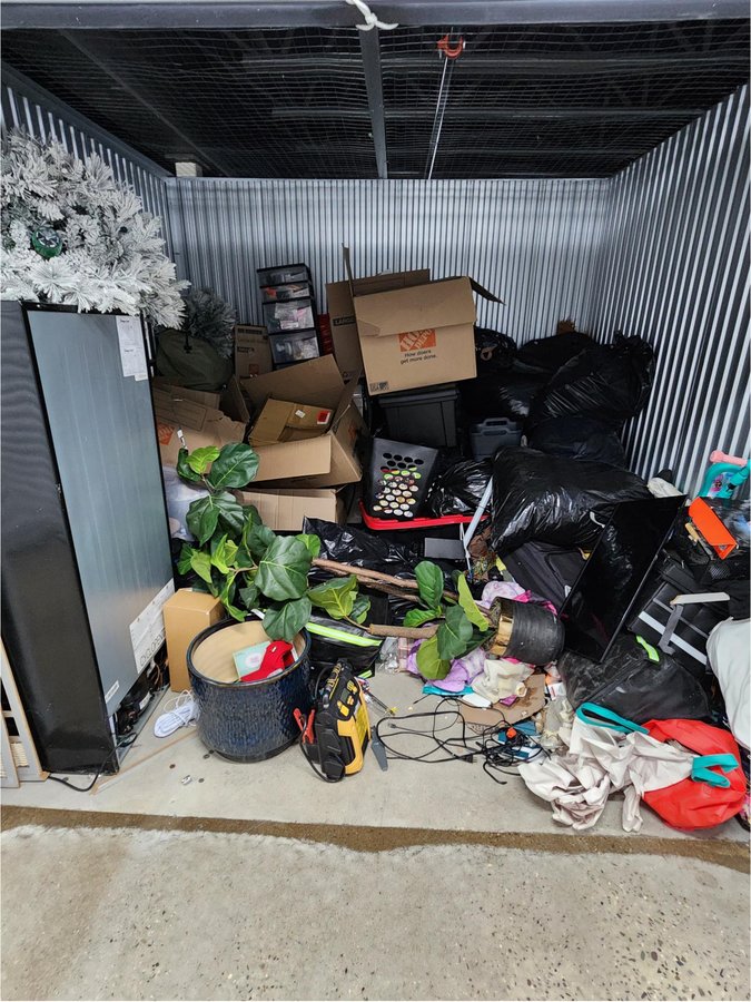 10 x 10 storage unit in Delanco, NJ