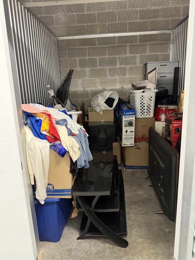 7 x 10 storage unit in Pembroke, FL