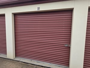 10 x 10 storage unit in Bellevue, NE