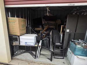 10 x 10 unit in Bellevue