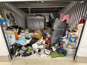 10 x 10 storage unit in Pembroke, FL