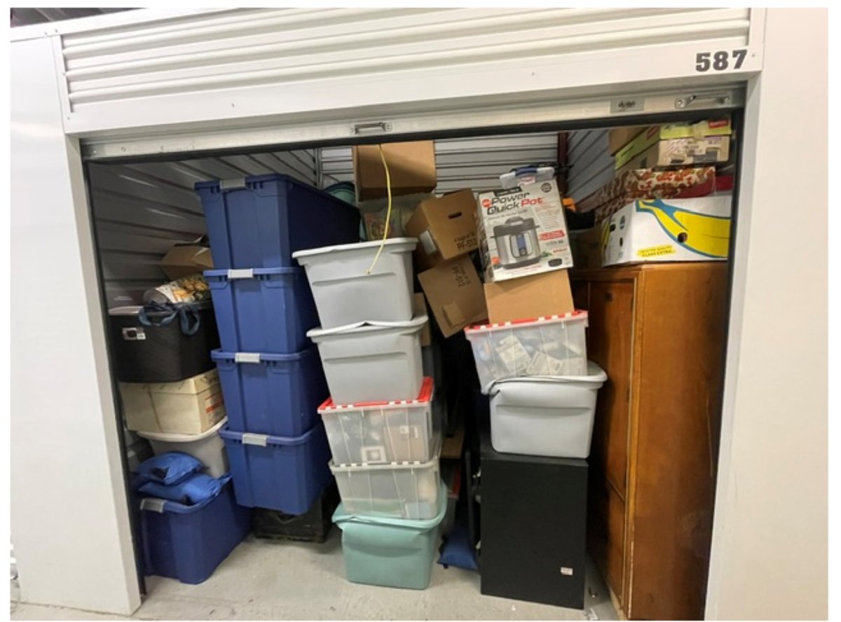 10 x 10 storage unit in Canyon Country, CA