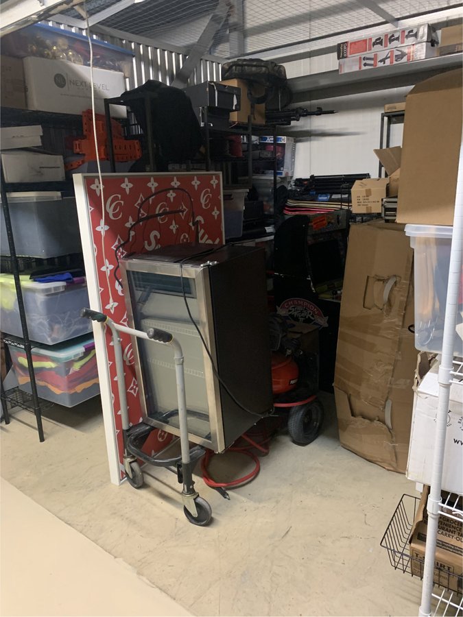 10 x 10 storage unit in Miami Lakes, FL
