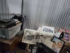 5 x 10 storage unit in Dallas, TX