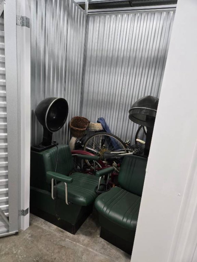 5 x 5 storage unit in Chicago, IL