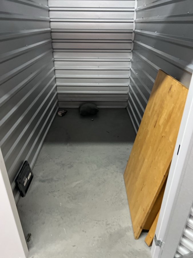 5 x 10 storage unit in Coram, NY