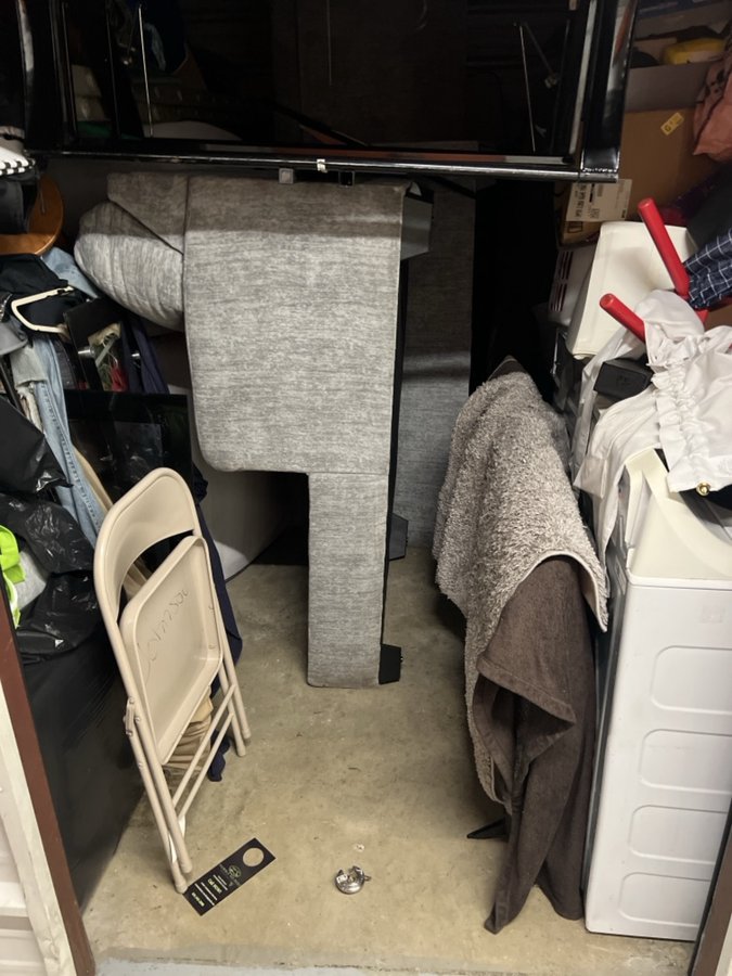 10 x 15 storage unit in Lake Ronkonkoma, NY