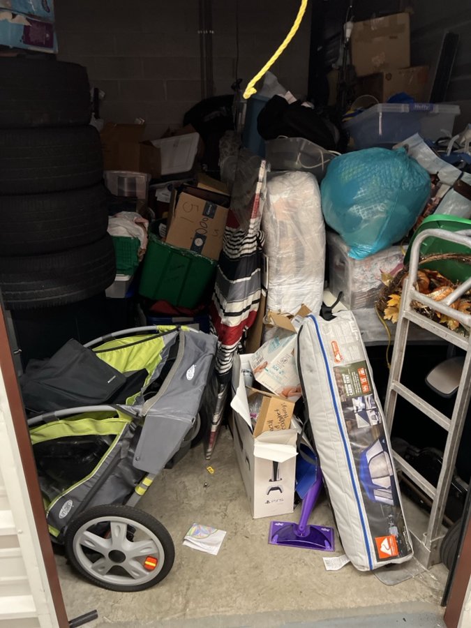 10 x 15 storage unit in Lake Ronkonkoma, NY