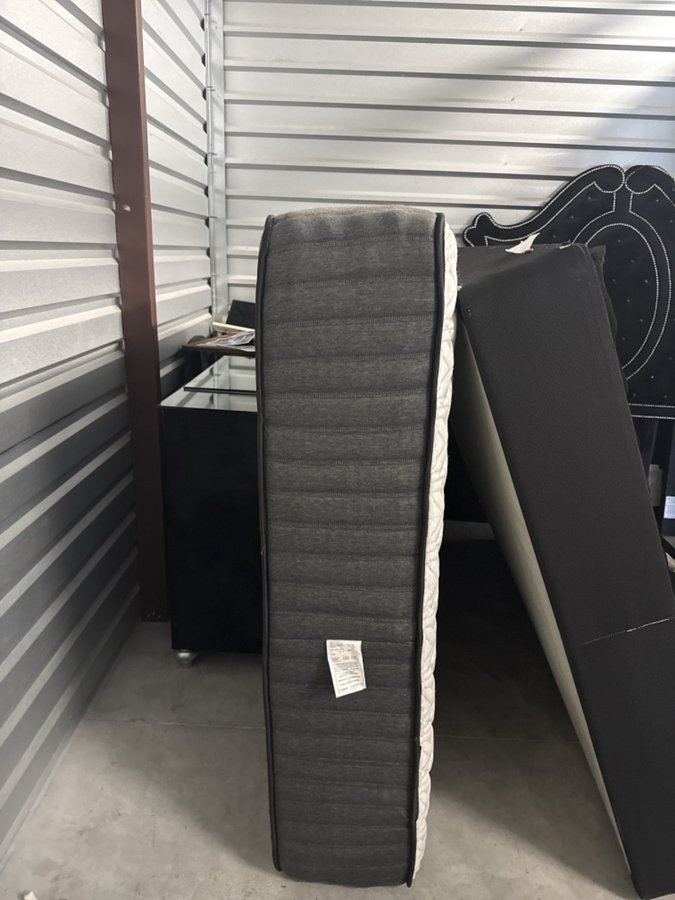 10 x 10 storage unit in New Orleans, LA
