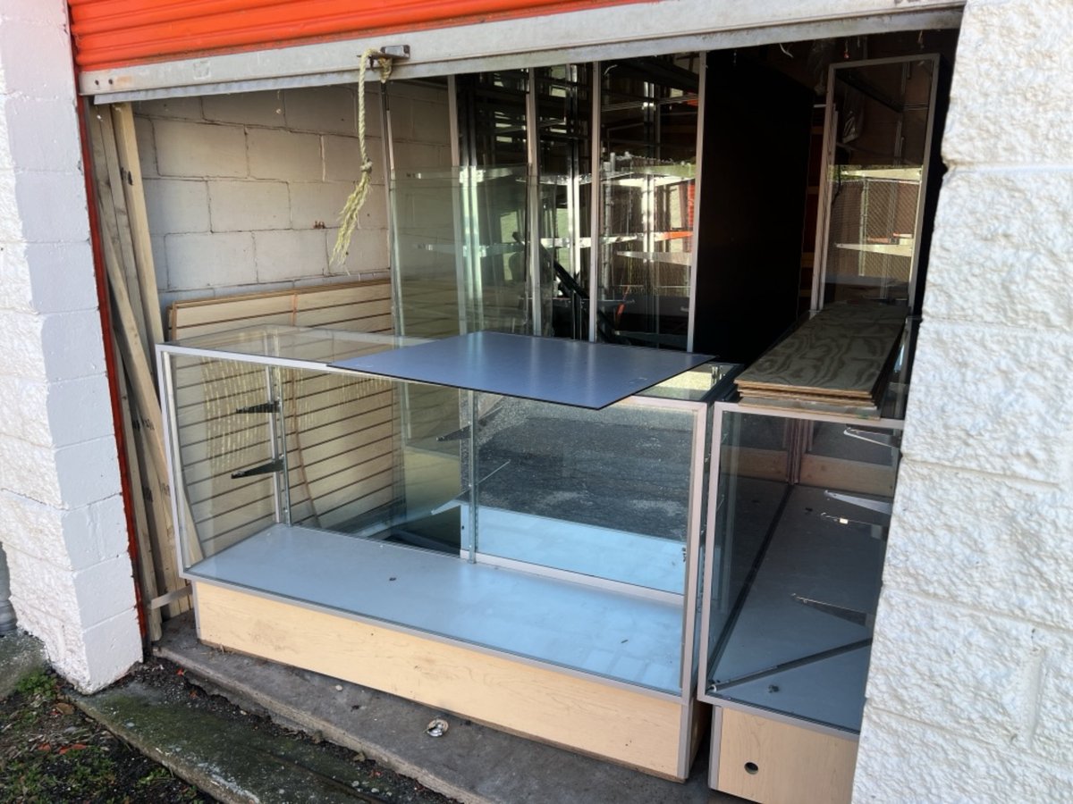 10 x 15 storage unit in Nesconset, NY