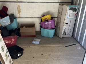 10 x 10 storage unit in Nesconset, NY