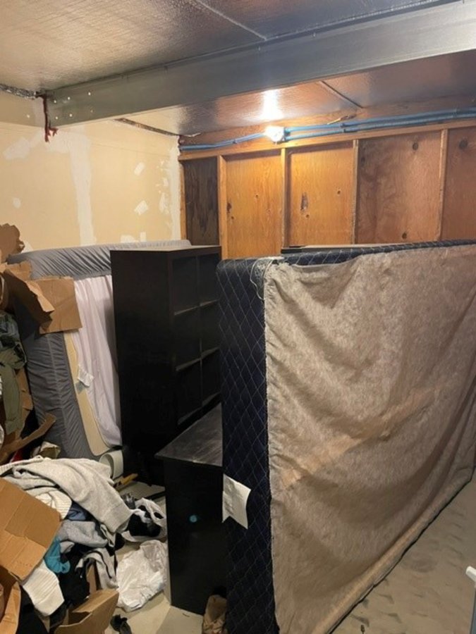 10 x 15 storage unit in Bakersfield, CA
