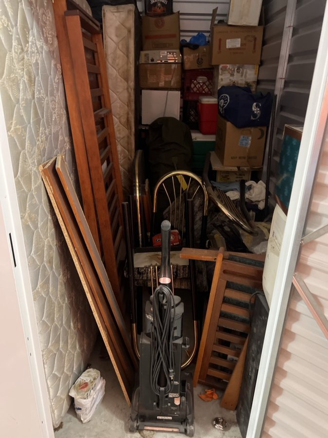 5 x 10 storage unit in Farmingville, NY