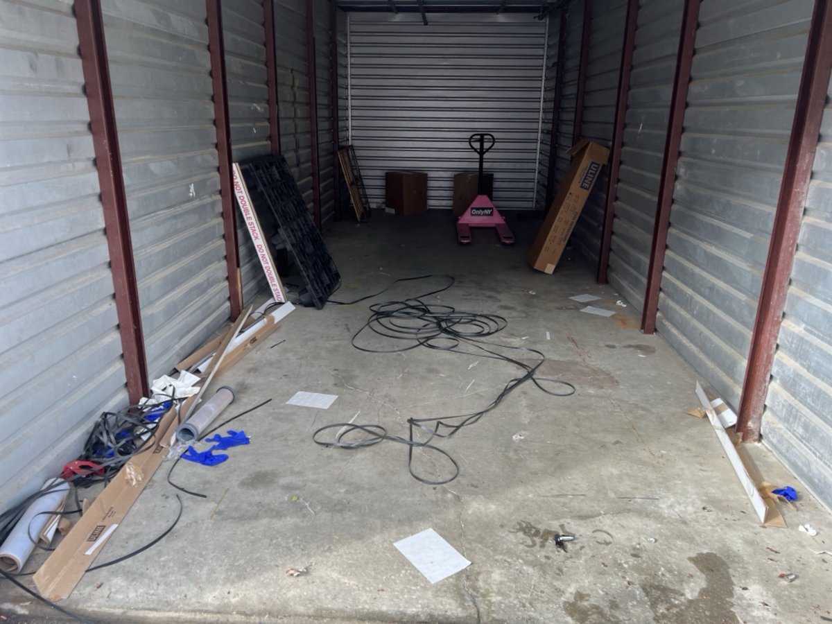 10 x 30 storage unit in Commack, NY