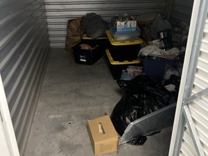 10 x 15 storage unit in Commack, NY