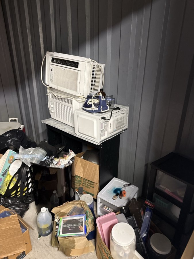 10 x 10 storage unit in New Orleans, LA