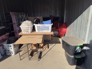 10 x 15 storage unit in Phoenix, AZ