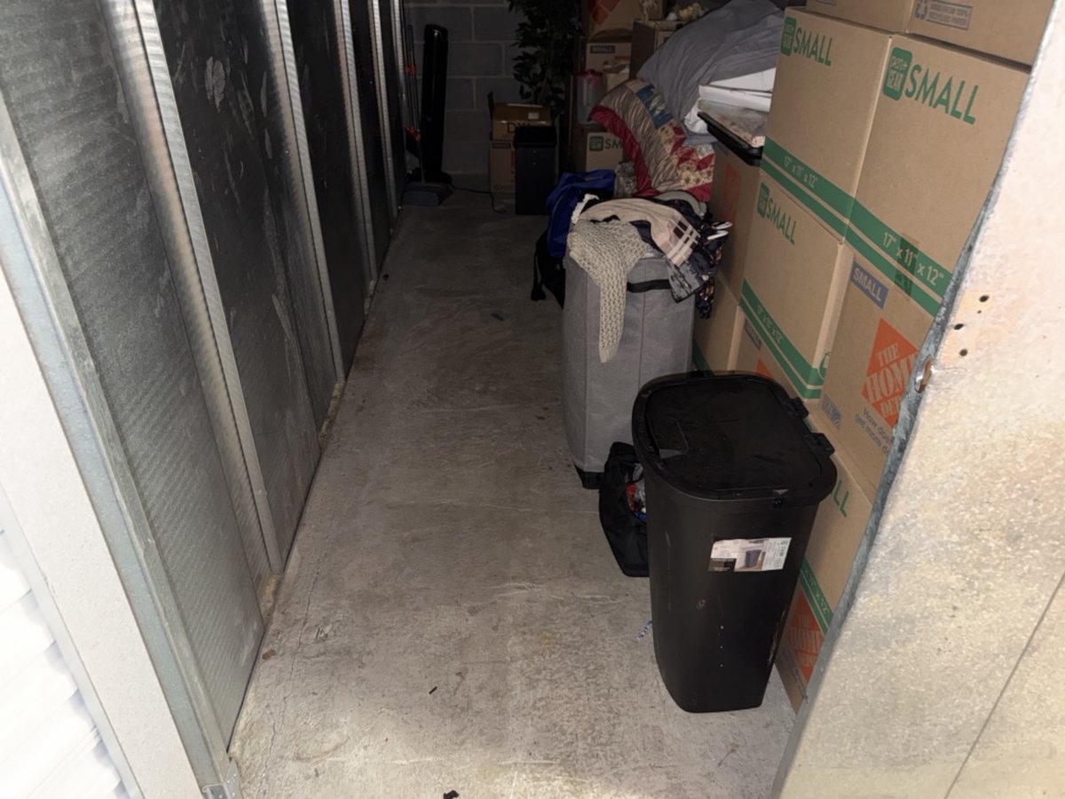 5 x 8 storage unit in Phoenix, AZ