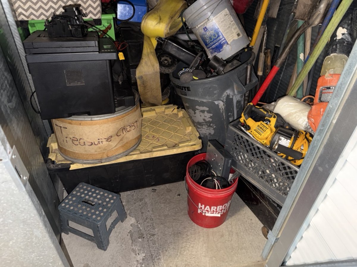 5 x 7 storage unit in Phoenix, AZ