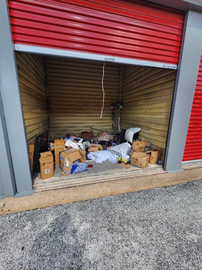 10 x 10 storage unit in Houston, TX