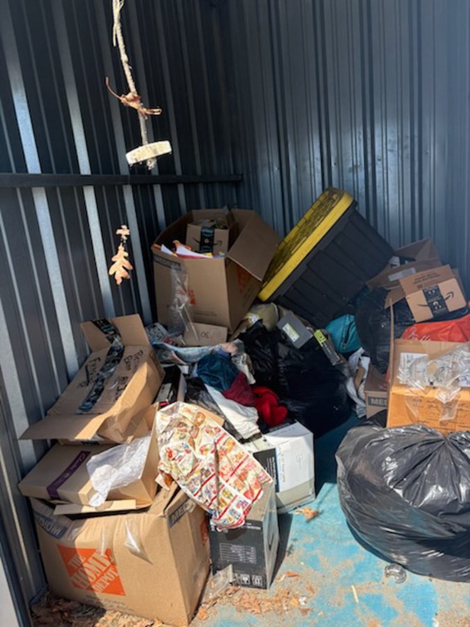 5 x 10 storage unit in Bohemia, NY