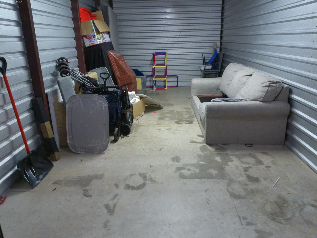 10 x 20 storage unit in Bronx, NY