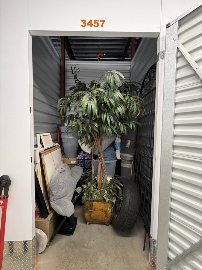 5 x 5 storage unit in Capehorn, PA