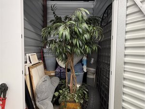 5 x 5 storage unit in Capehorn, PA
