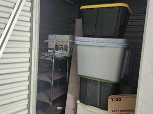 10 x 10 storage unit in Bradenton, FL