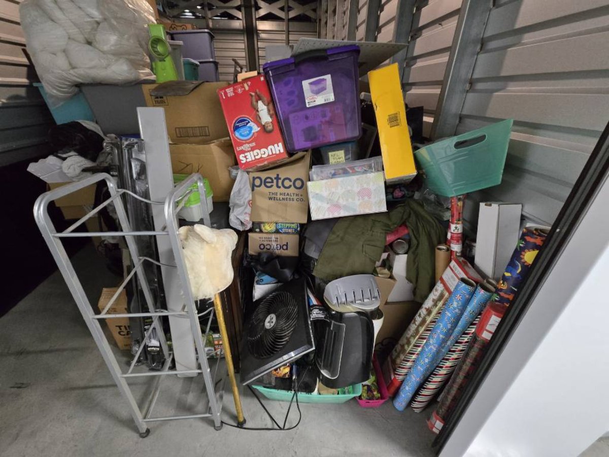 10 x 20 storage unit in Mesa, AZ