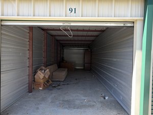 10 x 30 storage unit in Cookeville, TN