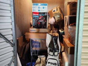 5 x 10 storage unit in Chantilly, VA