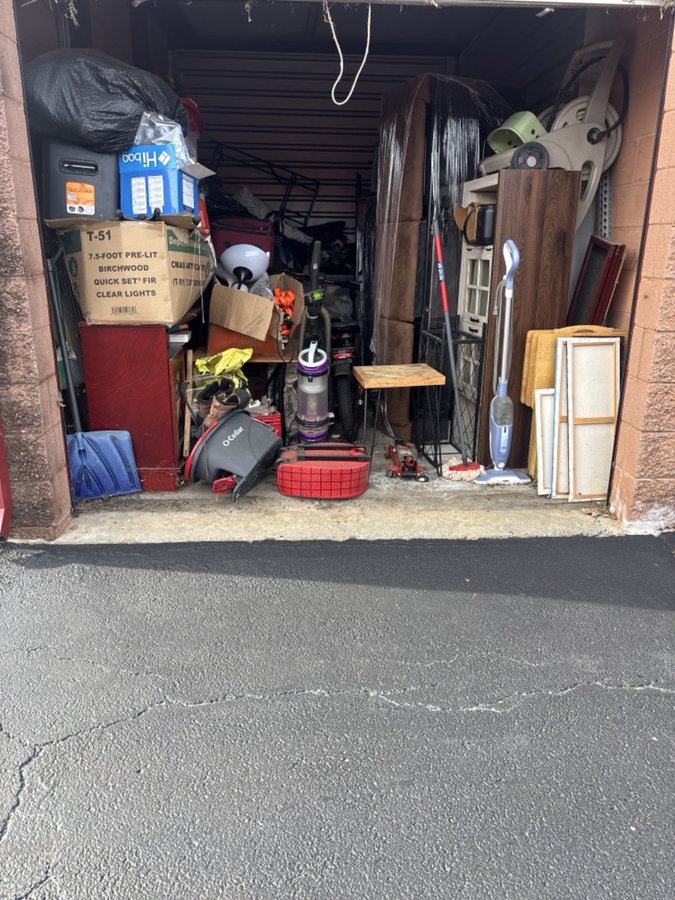 10 x 15 storage unit in New Castle, DE