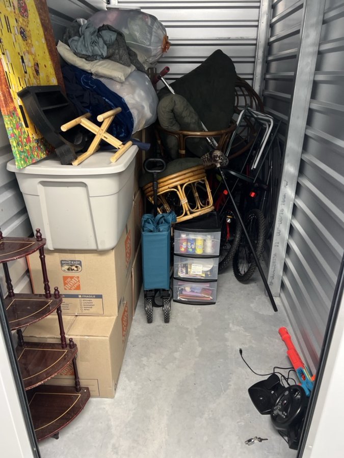 5 x 10 storage unit in Huntington Station, NY
