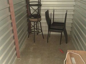 5 x 10 storage unit in Tampa, FL