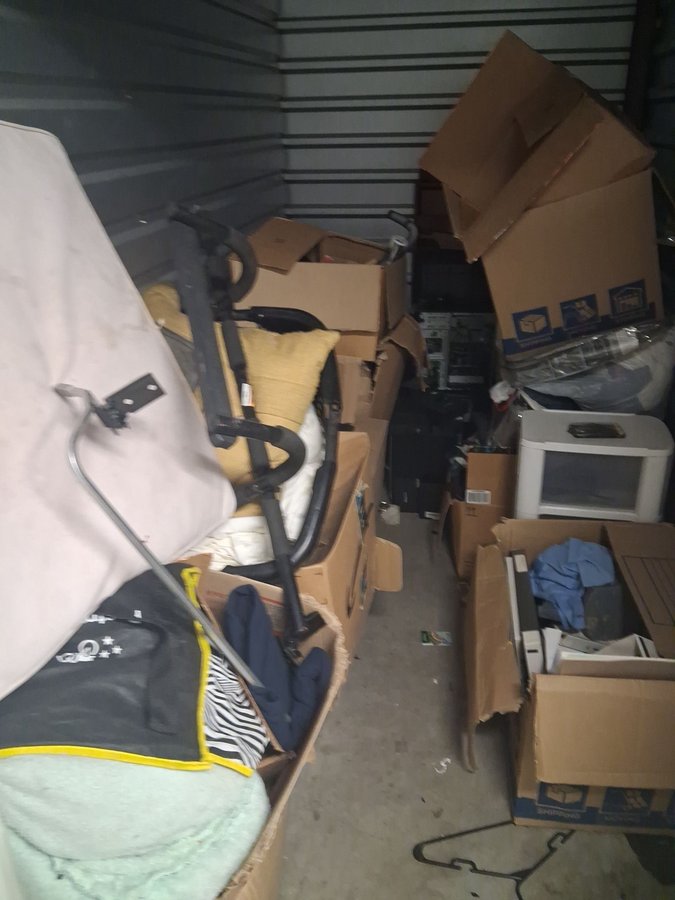 5 x 10 storage unit in Tampa, FL