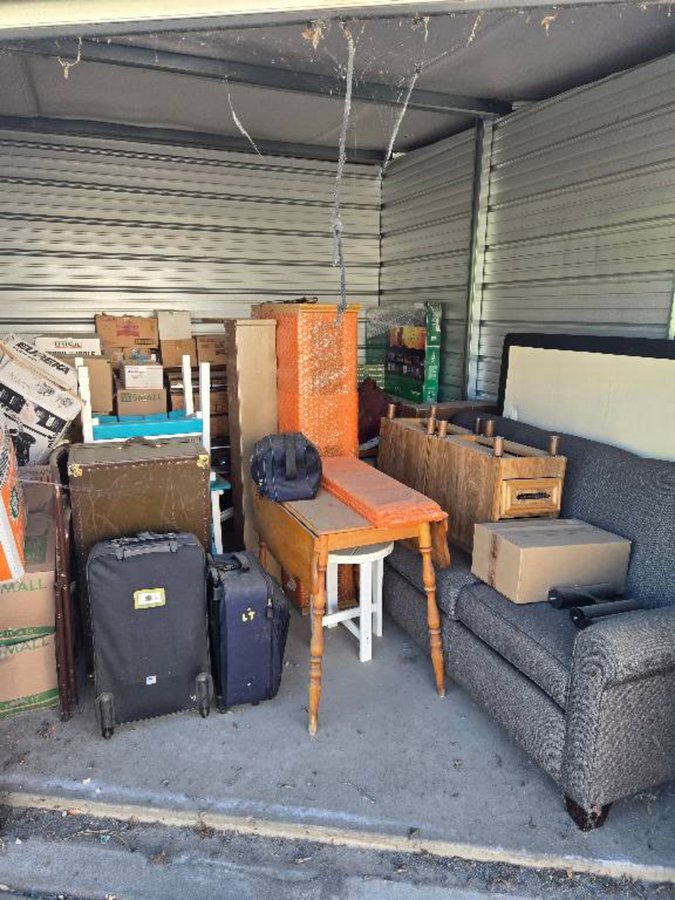 10 x 13 storage unit in Auburn, CA