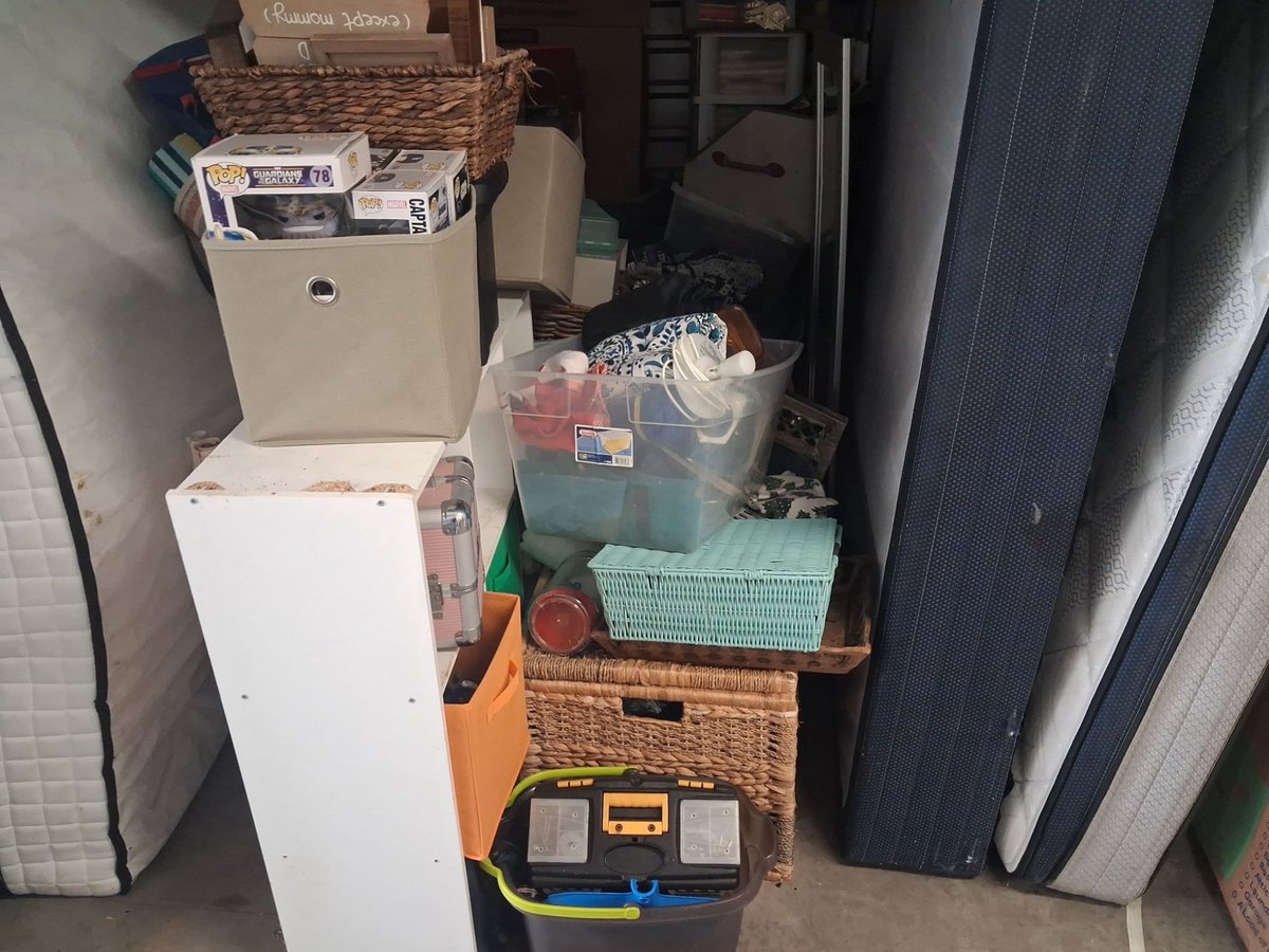 10 x 10 storage unit in Tampa, FL