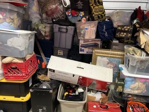 10 x 5 storage unit in Hicksville, NY