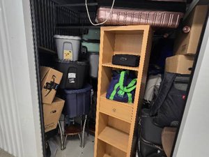 10 x 10 storage unit in Crystal Lake, IL