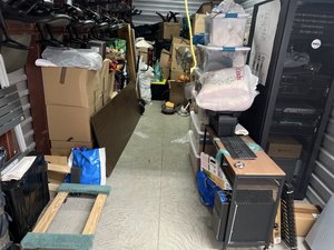 10 x 30 storage unit in Hicksville, NY